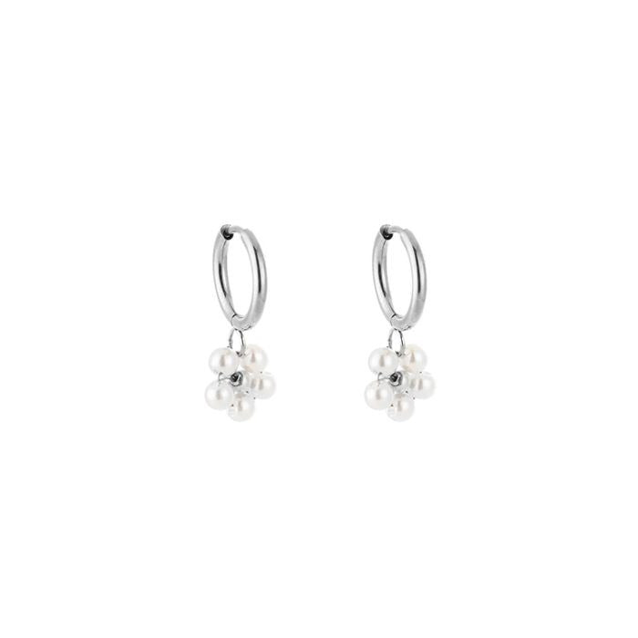 Bloemetje oorbellen zilver