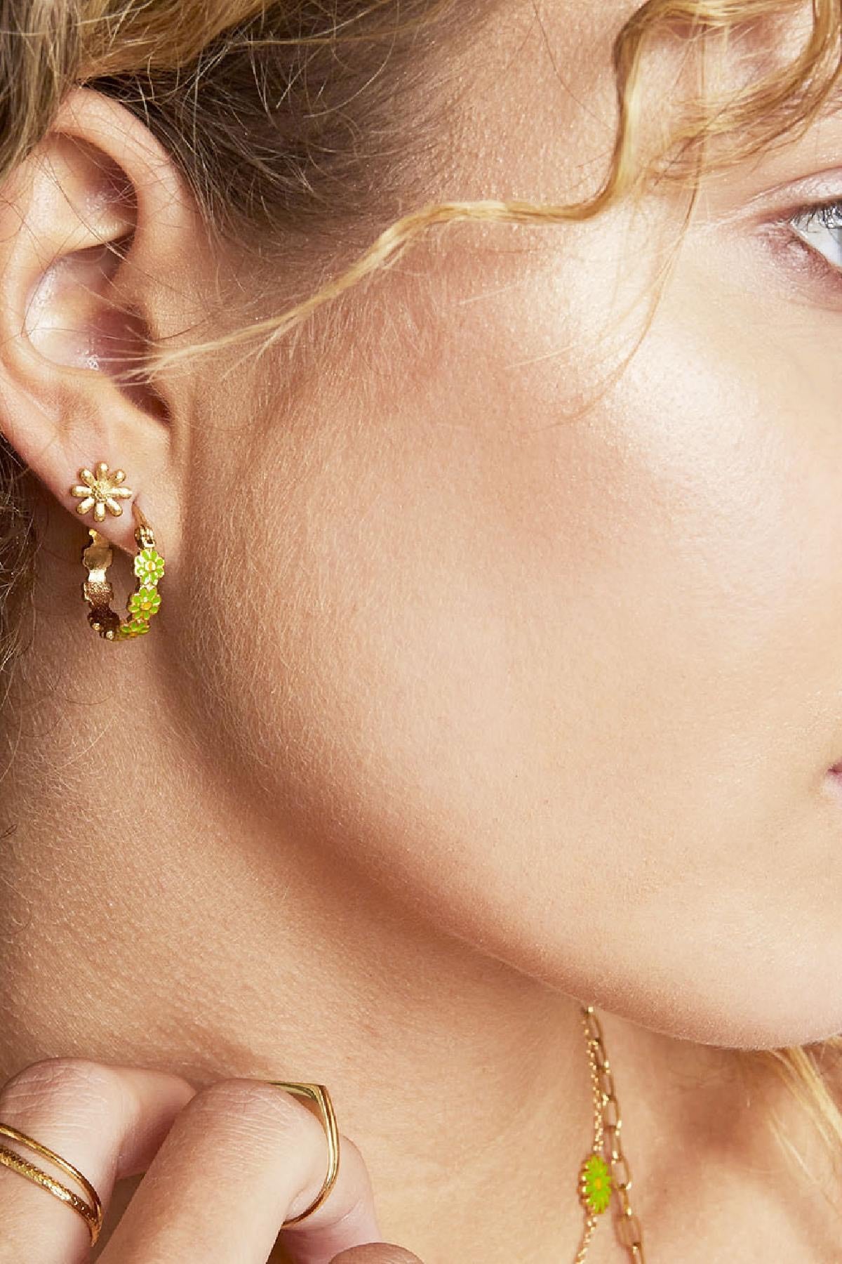 Oorbellen daisy hoops goud